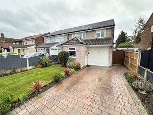 Ascot Drive Great Sutton